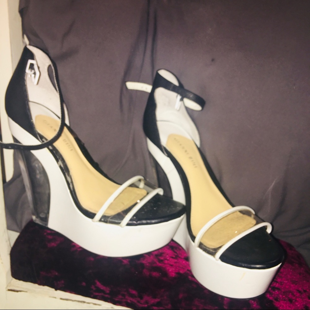 Gianni Bini high heels